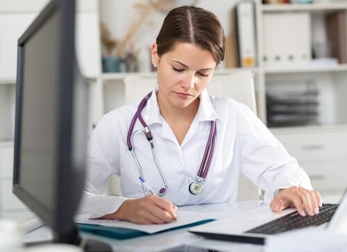 virtual care healthcare female doctor